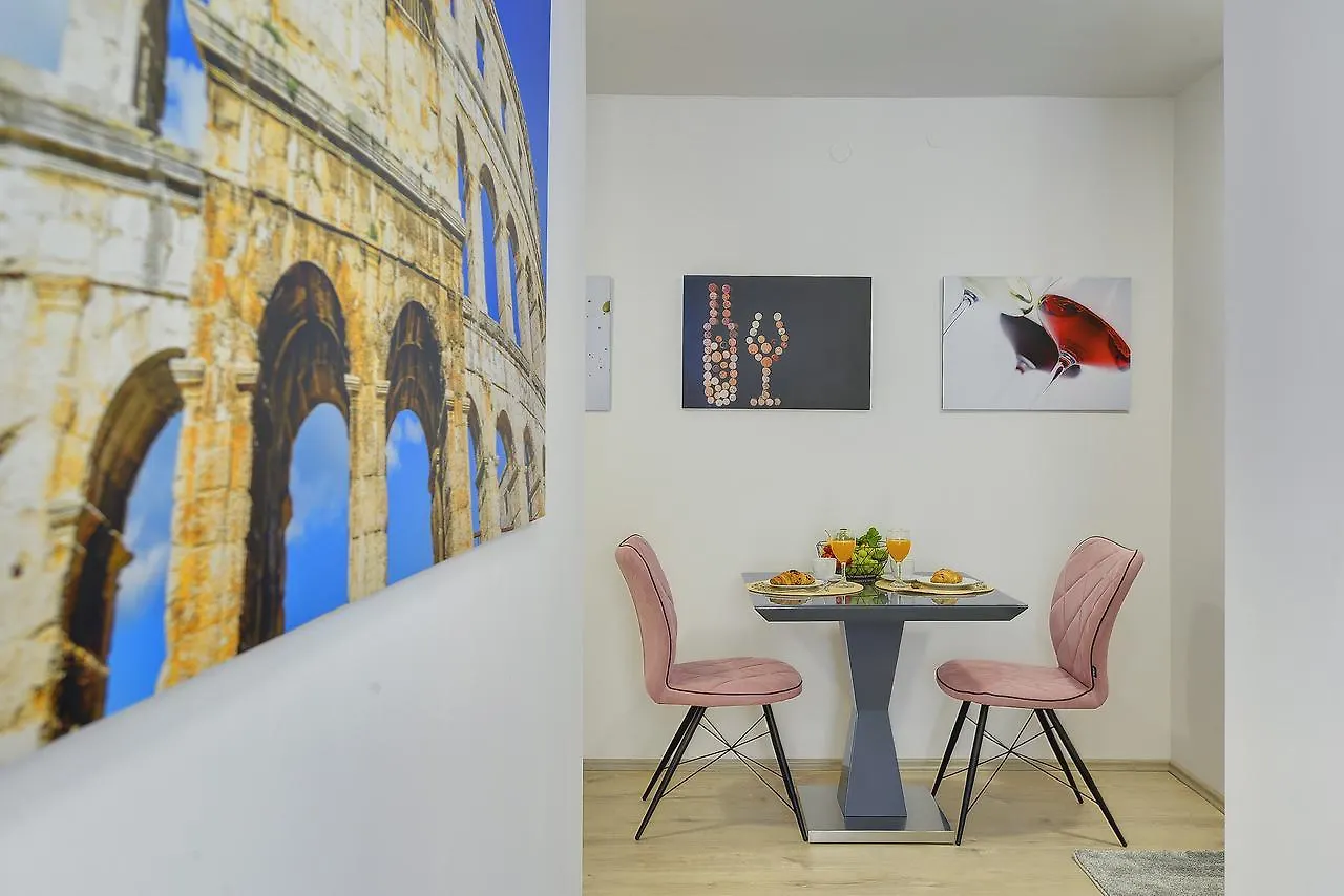 D&A Amphitheatre Apartments With Free Parking Pula 0*,  Croatia